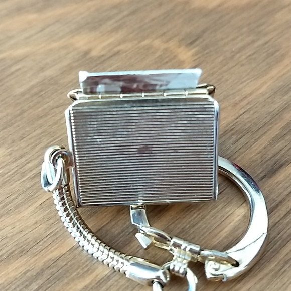 Locket Key Chain - Picture 4 of 5